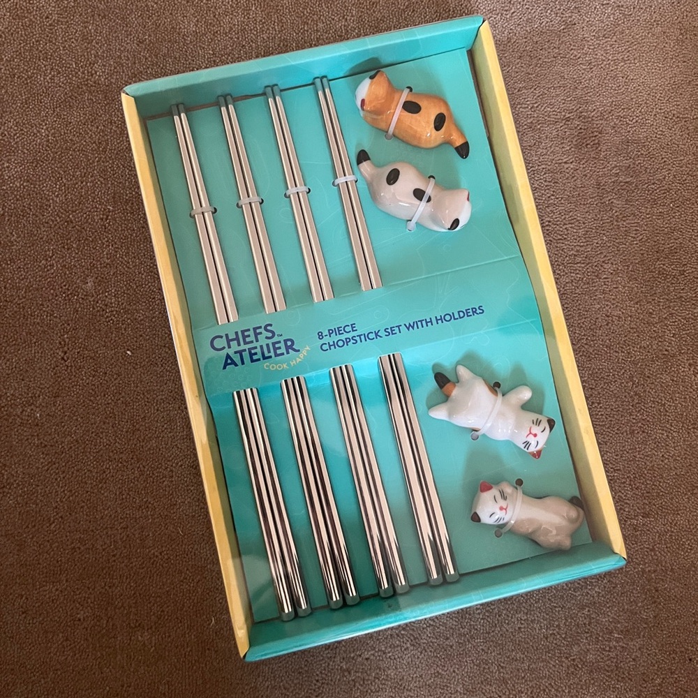 Chef Atelier 8-piece Chopstick Set with Cat Holders